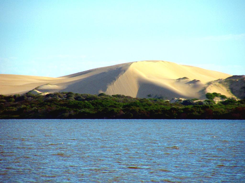 Coorong Waterfront Retreat Villa Meningie Bagian luar foto