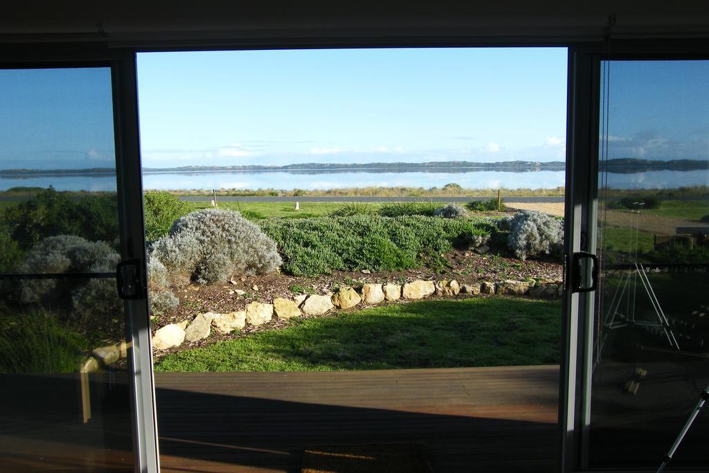 Coorong Waterfront Retreat Villa Meningie Bagian luar foto