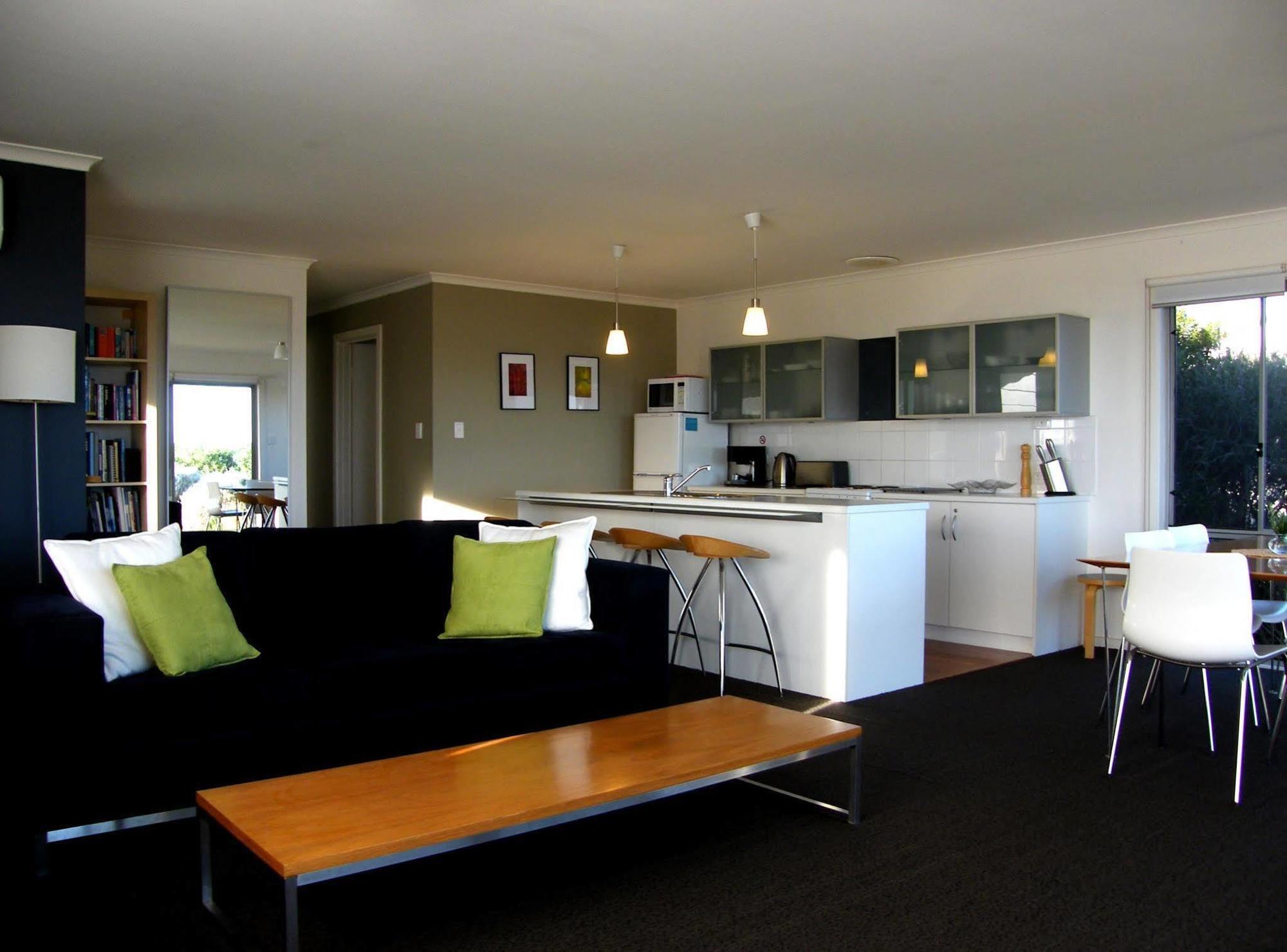 Coorong Waterfront Retreat Villa Meningie Bagian luar foto