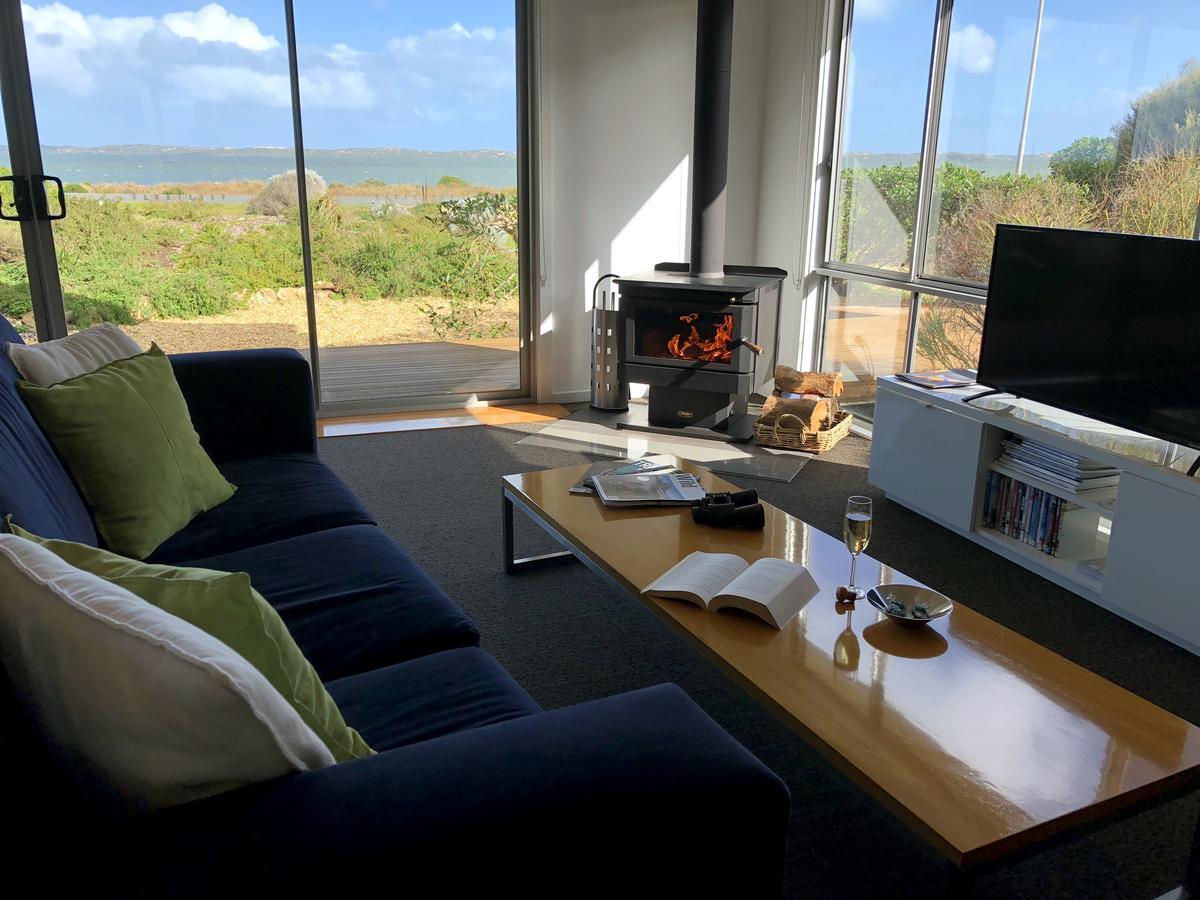 Coorong Waterfront Retreat Villa Meningie Bagian luar foto