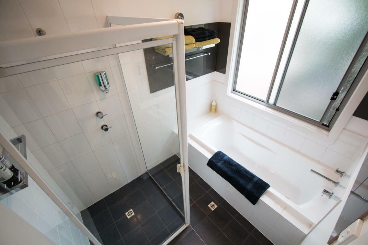 Coorong Waterfront Retreat Villa Meningie Bagian luar foto